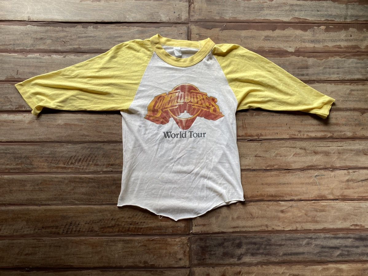 Band Tees × Vintage Vintage 1981 Commodores World Tour T shirts Size US M / EU 48-50 / 2 - 2 Thumbnail