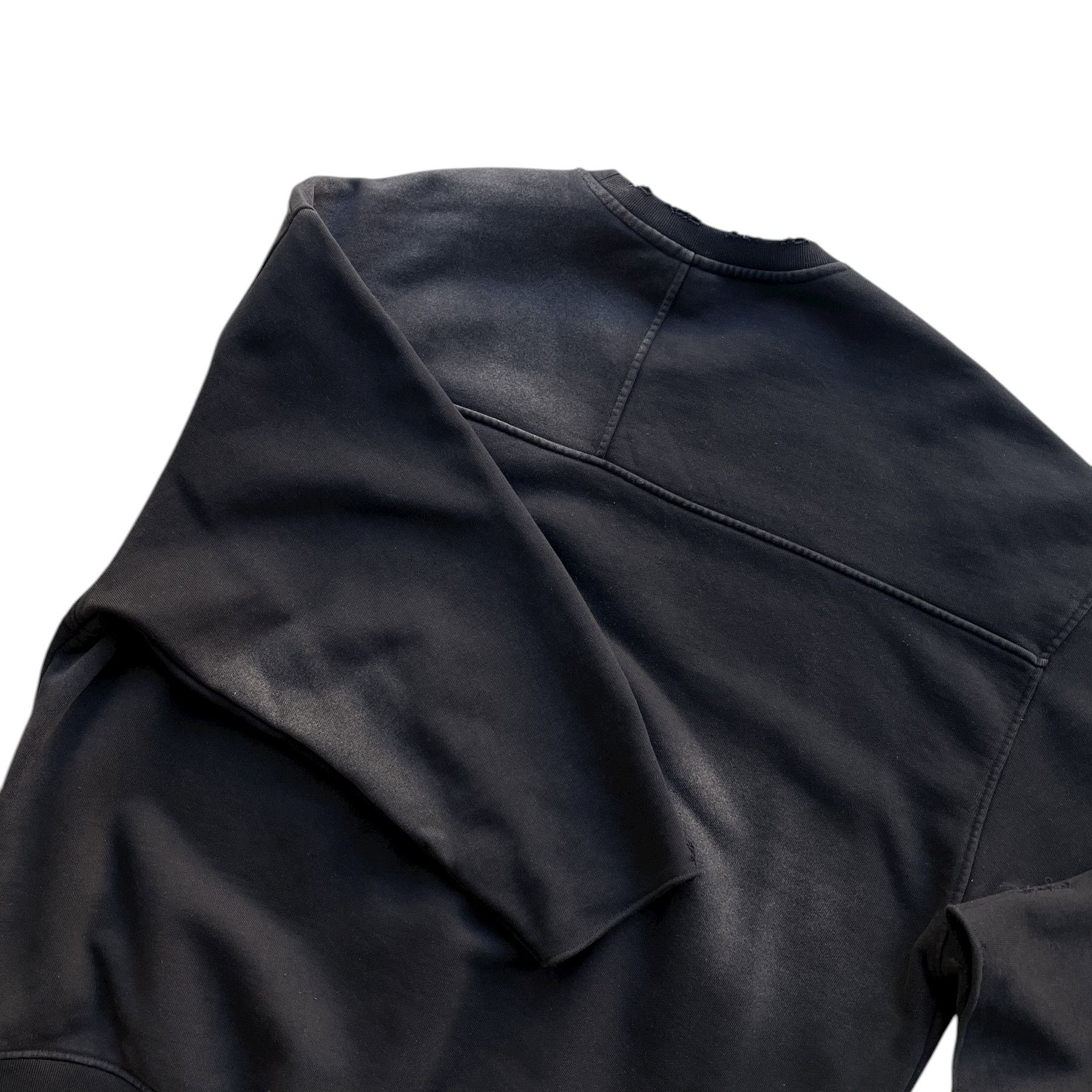 Japanese Brand Oversized distressed faded sweatshirt pigmented washed Size US L / EU 52-54 / 3 - 5 Thumbnail