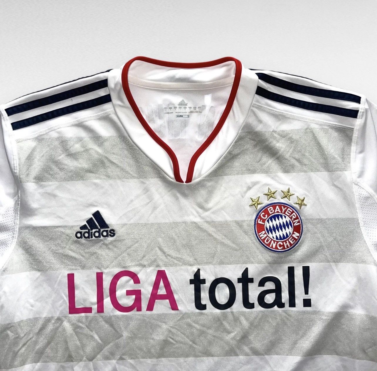 Adidas Adidas FC BAYERN MUNICH GERMANY 2010/2012 Soccer JERSEY Sz L Size US L / EU 52-54 / 3 - 4 Thumbnail