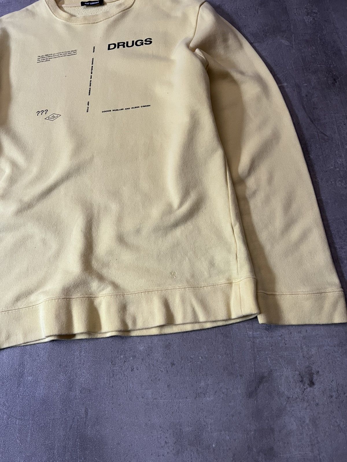 Raf Simons Raf Simons F/W 2018 Drugs yellow sweatshirt Size US L / EU 52-54 / 3 - 4 Thumbnail