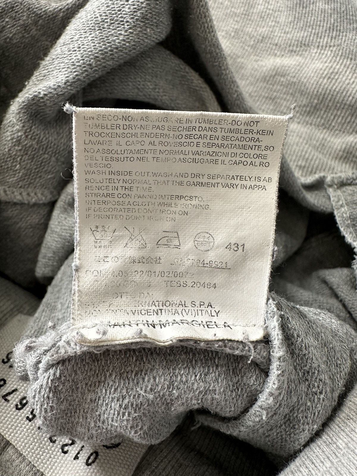 Maison Margiela 🧟‍♀️Maison Margiela🧟‍♀️ Line 10 Crop Sweatpants Size US 33 - 14 Thumbnail
