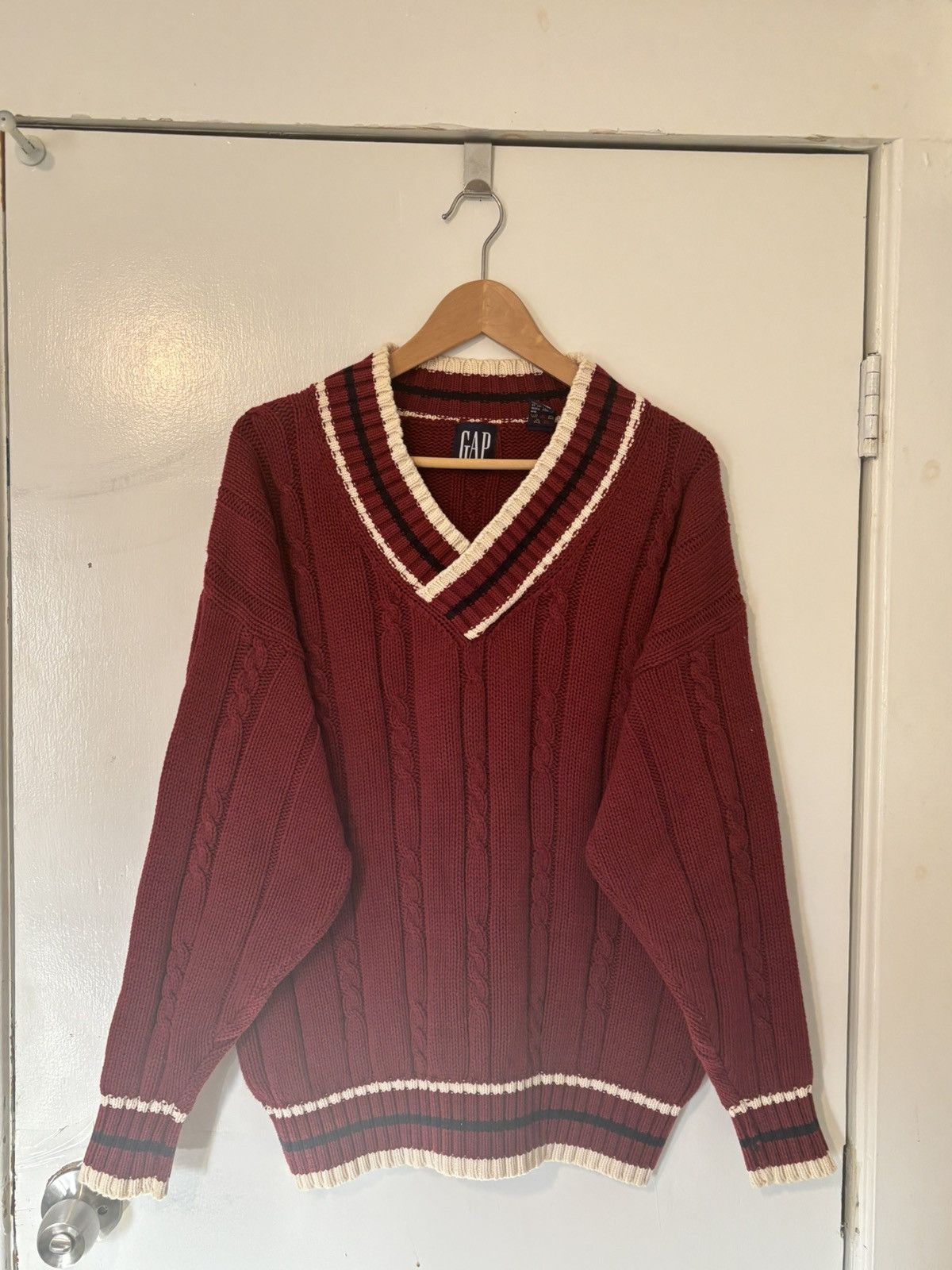Gap VINTAGE GAP Cable Knit Sweater XL (FITS LIKE LARGE) Size US L / EU 52-54 / 3 - 1 Thumbnail