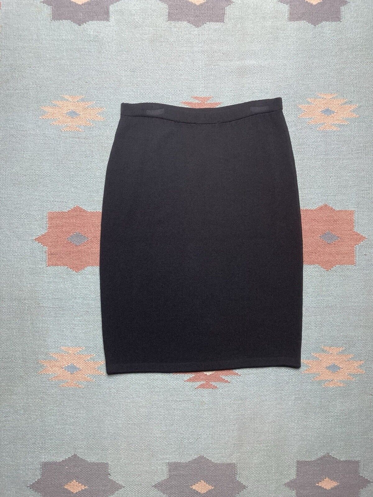 St. John St John Knit Pencil Skirt Santana wool knee length Size 4 Size 27" / US 4 / IT 40 - 5 Thumbnail