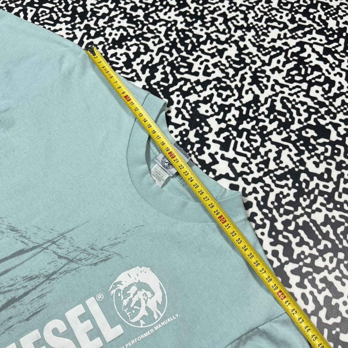 Diesel Vintage 90s Diesel Japanese Big Logo Abstract Print T-shirt Size M / US 6-8 / IT 42-44 - 19 Thumbnail