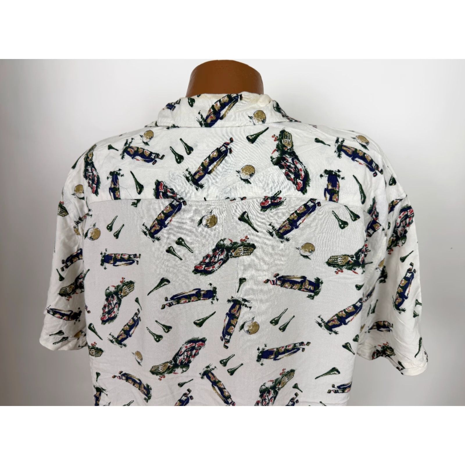 Vintage VINTAGE Halifax Outfitters Golf Shirt Men M White Graphic Print 90s Hawaiian Hipster Outdoor Sports Lightweight Rayon Coffees? Size US M / EU 48-50 / 2 - 7 Thumbnail