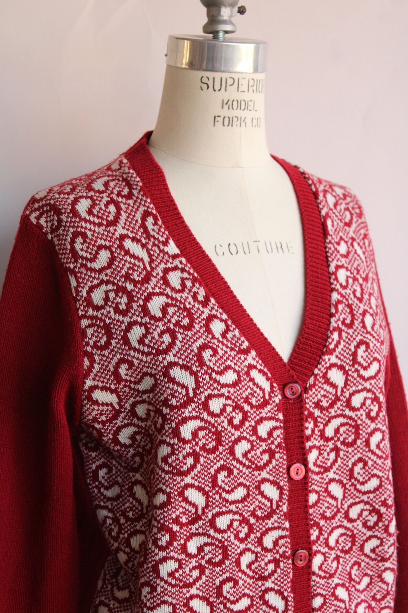 Vintage Vintage 1970s Cardigan Sweater, Volup Full Fashioned Red and Size L / US 10 / IT 46 - 5 Thumbnail