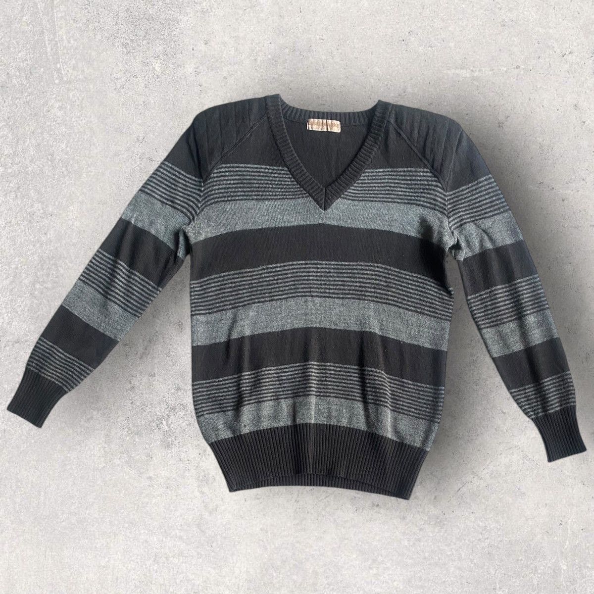 Issey Miyake Rare Vintage 70’s All Style Tag Shoulder Padded Sweater Size US S / EU 44-46 / 1 - 1 Thumbnail