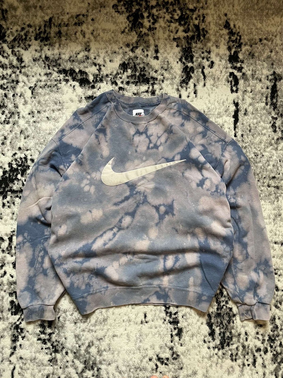 Nike × Vintage Nike Vintage Tie Die Big Center Logo Sweater 80s Bagy Fit Size US XL / EU 56 / 4 - 1 Thumbnail