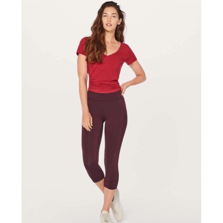 Lululemon Lululemon In Movement Crop *Everlux 19" Size 10Garnet Size 32" / US 10 / IT 46 - 8 Thumbnail