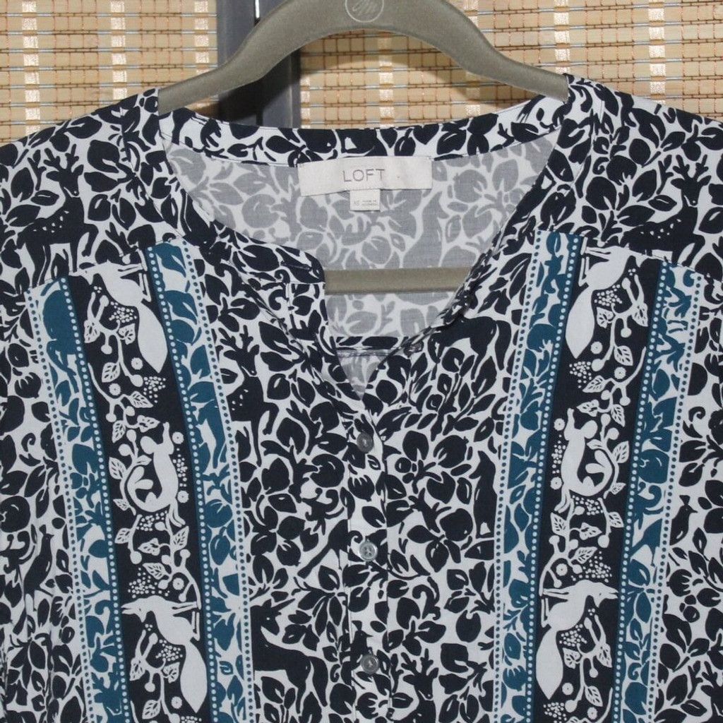 Loft LOFT Navy White & Teal Blouse with Woodland Creatures Motif Size XS / US 0-2 / IT 36-38 - 5 Thumbnail