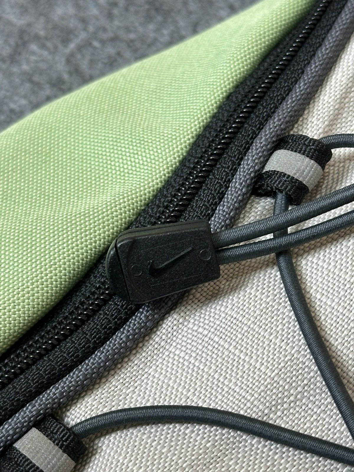 Nike ACG Nike ACG mini trail backpack with a front bungee cord system Size ONE SIZE - 3 Thumbnail