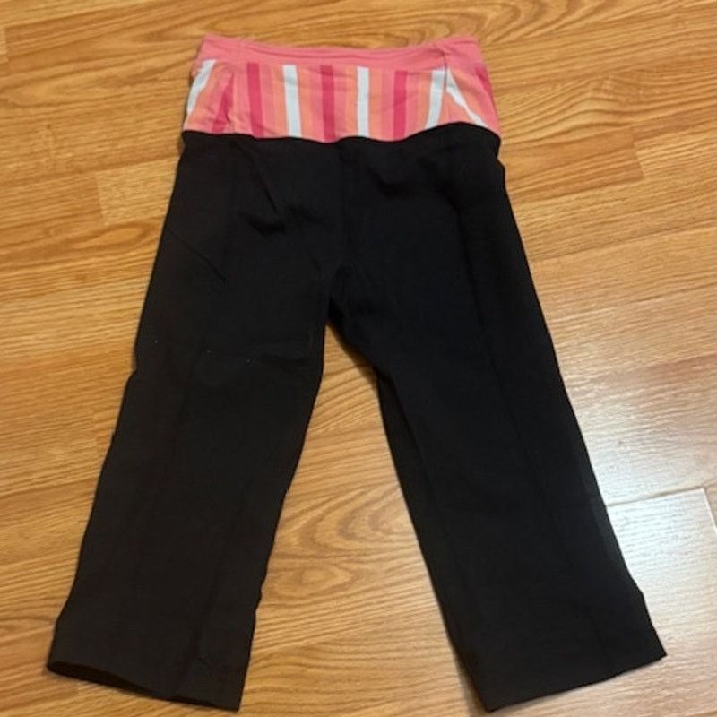 Lululemon Lululemon Groove Crop Super High Rise Reversible Pants 4 Size 27" / US 4 / IT 40 - 2 Thumbnail