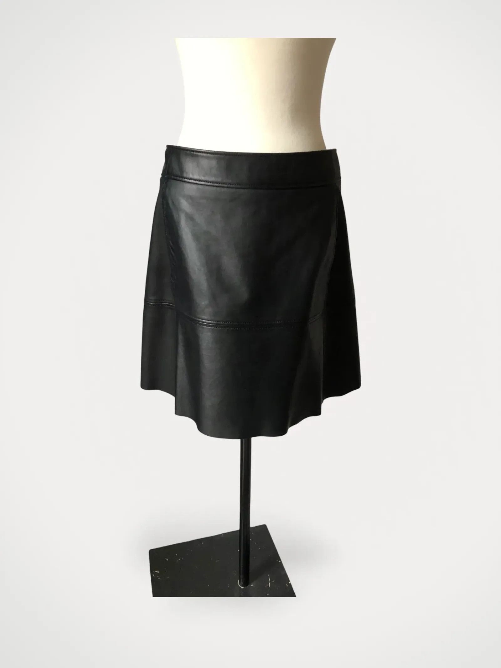 Massimo Dutti Massimo Dutti Skirt Size 28" / US 6 / IT 42 - 1 Thumbnail