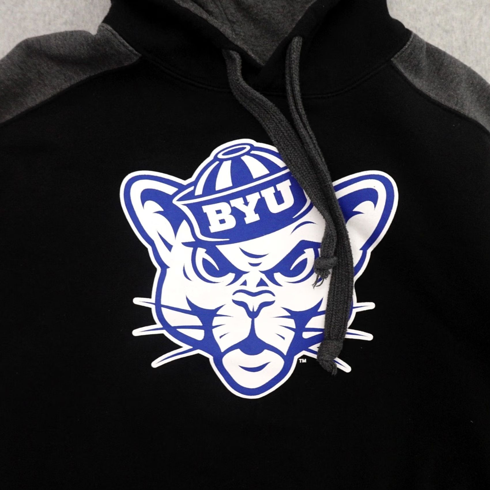 Cougar BYU Cougars Hoodie Men Large Black Badger Sport Pullover Size Large Black Cougar Graphic in Black Size US L / EU 52-54 / 3 - 2 Thumbnail