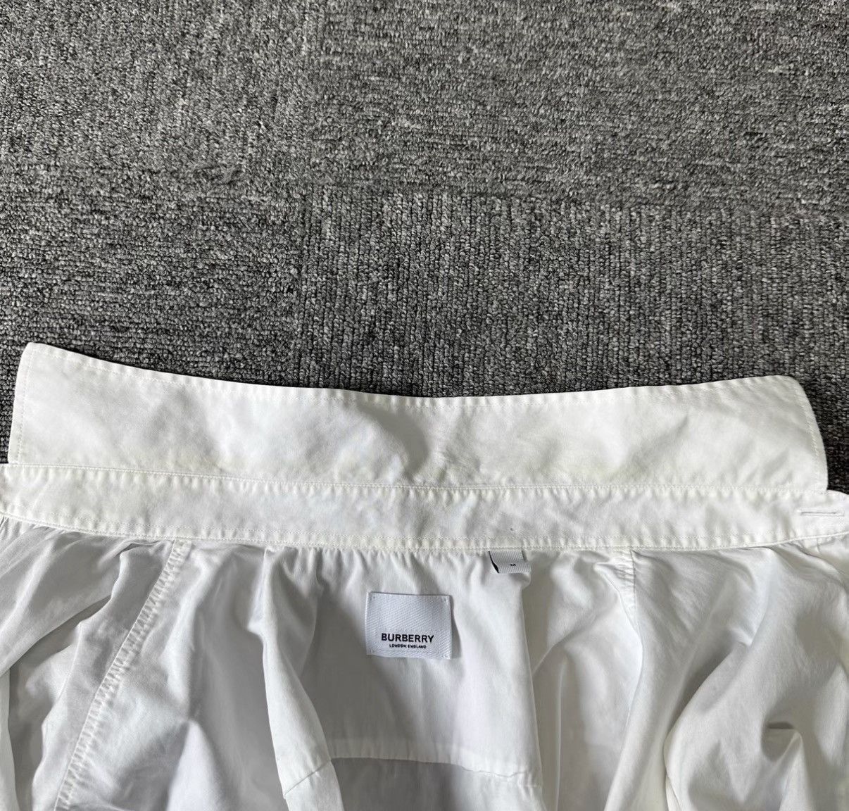 Burberry Burberry White Chest Embroidered Logo Short Sleeve Shirt K12 Size US M / EU 48-50 / 2 - 6 Thumbnail