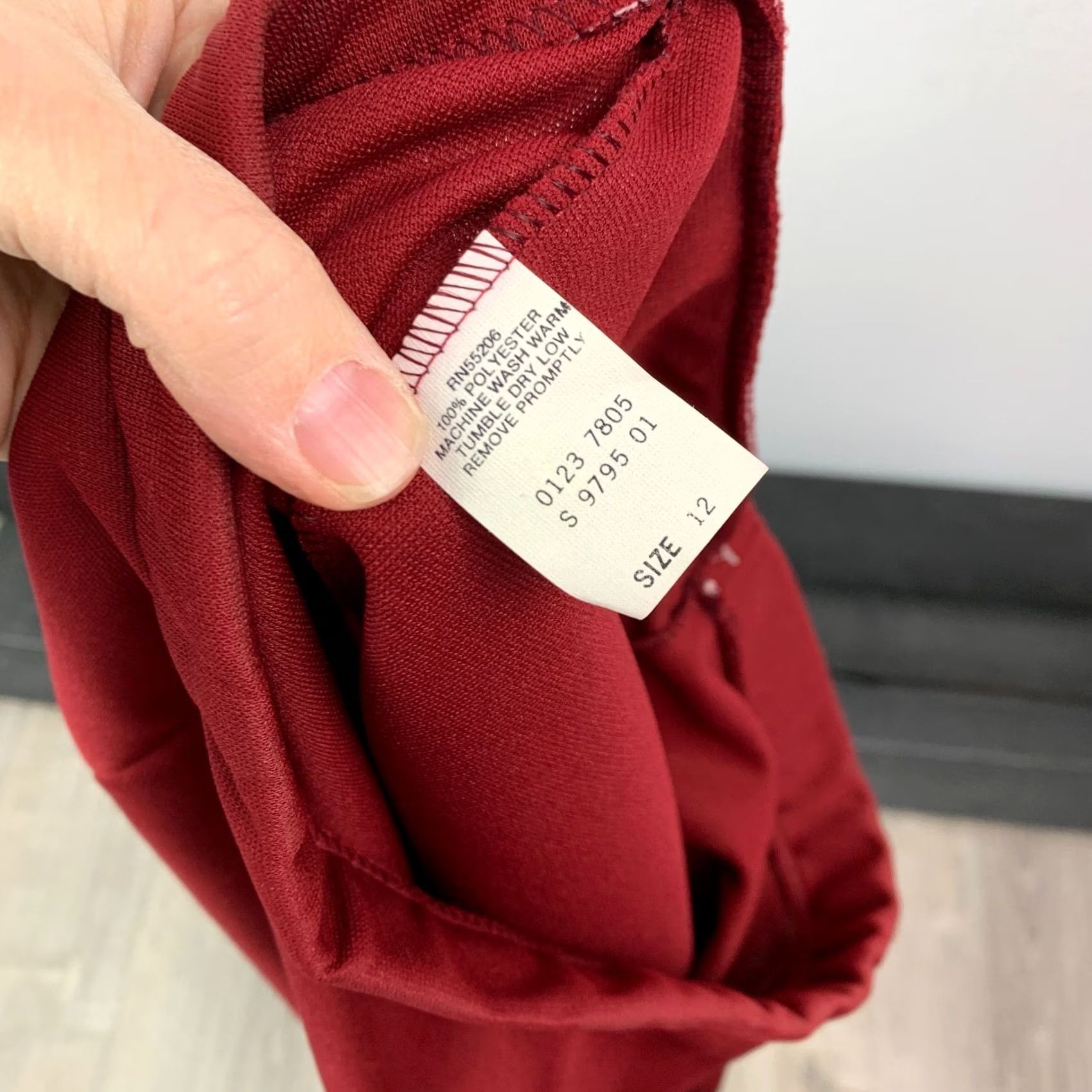 Vintage Vintage Red Burgundy Midi Polyester Career Skirt 12 USA 1970s Secretary/Geek Women Mens Girls Size 34" / US 12 / IT 48 - 5 Thumbnail