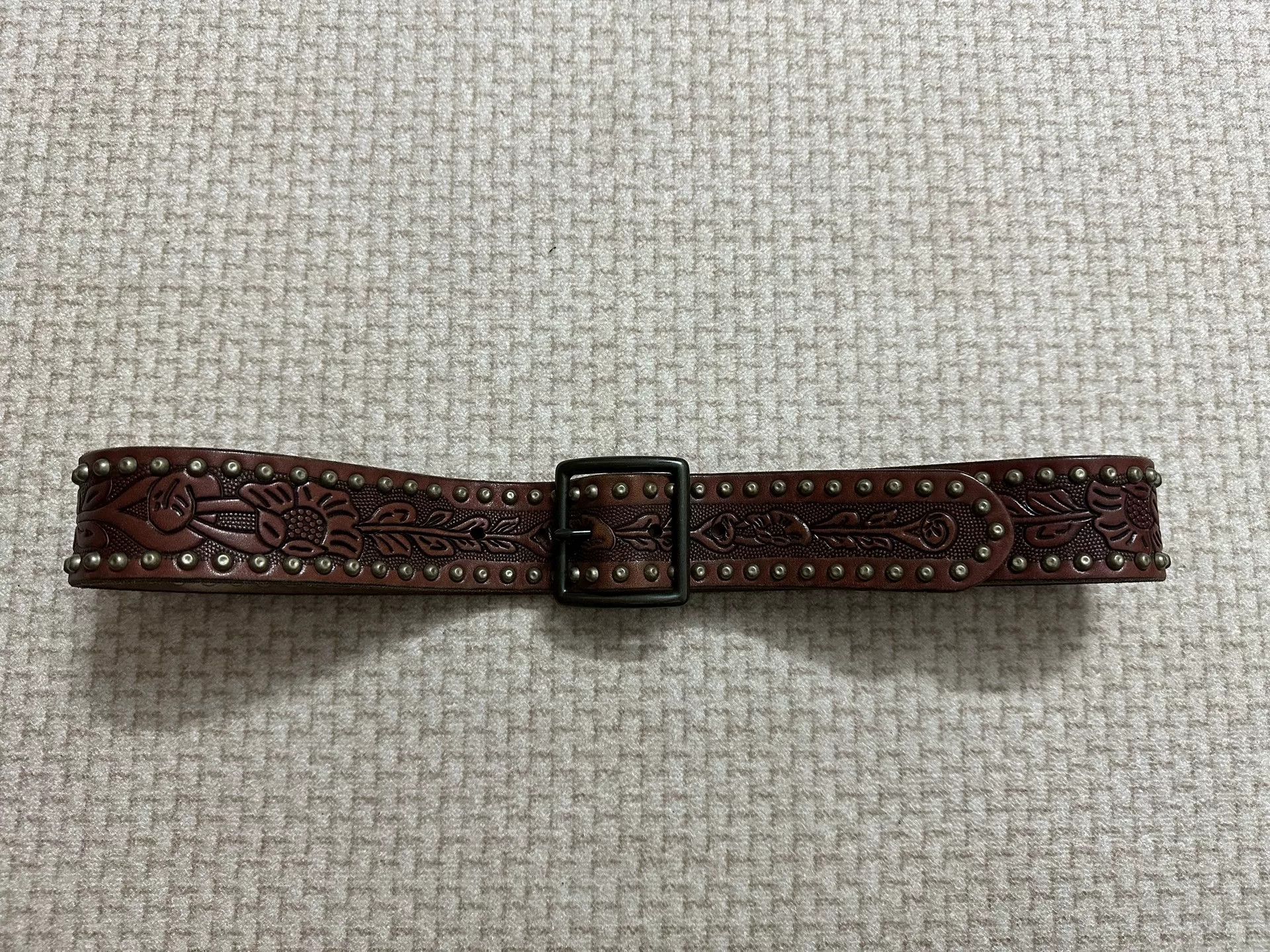 Polo Ralph Lauren Ralph Lauren Carved Rivet Leather Belt Size ONE SIZE - 1 Thumbnail