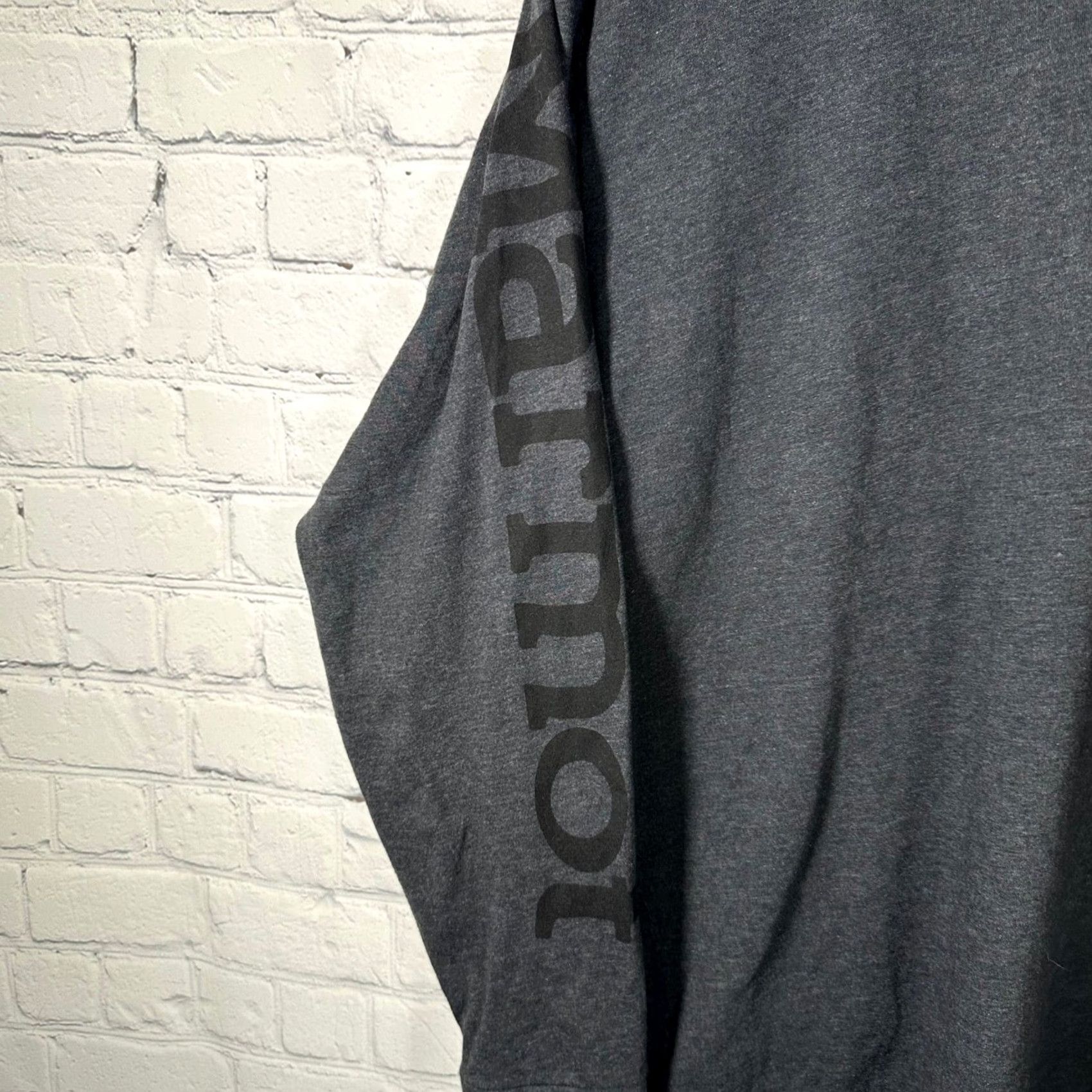 Marmot Marmot Logo Tee LS-CHRH Charcoal Heather Long Sleeve Shirt Mens Medium Gray Crew Neck Graphic Print Size US M / EU 48-50 / 2 - 2 Thumbnail
