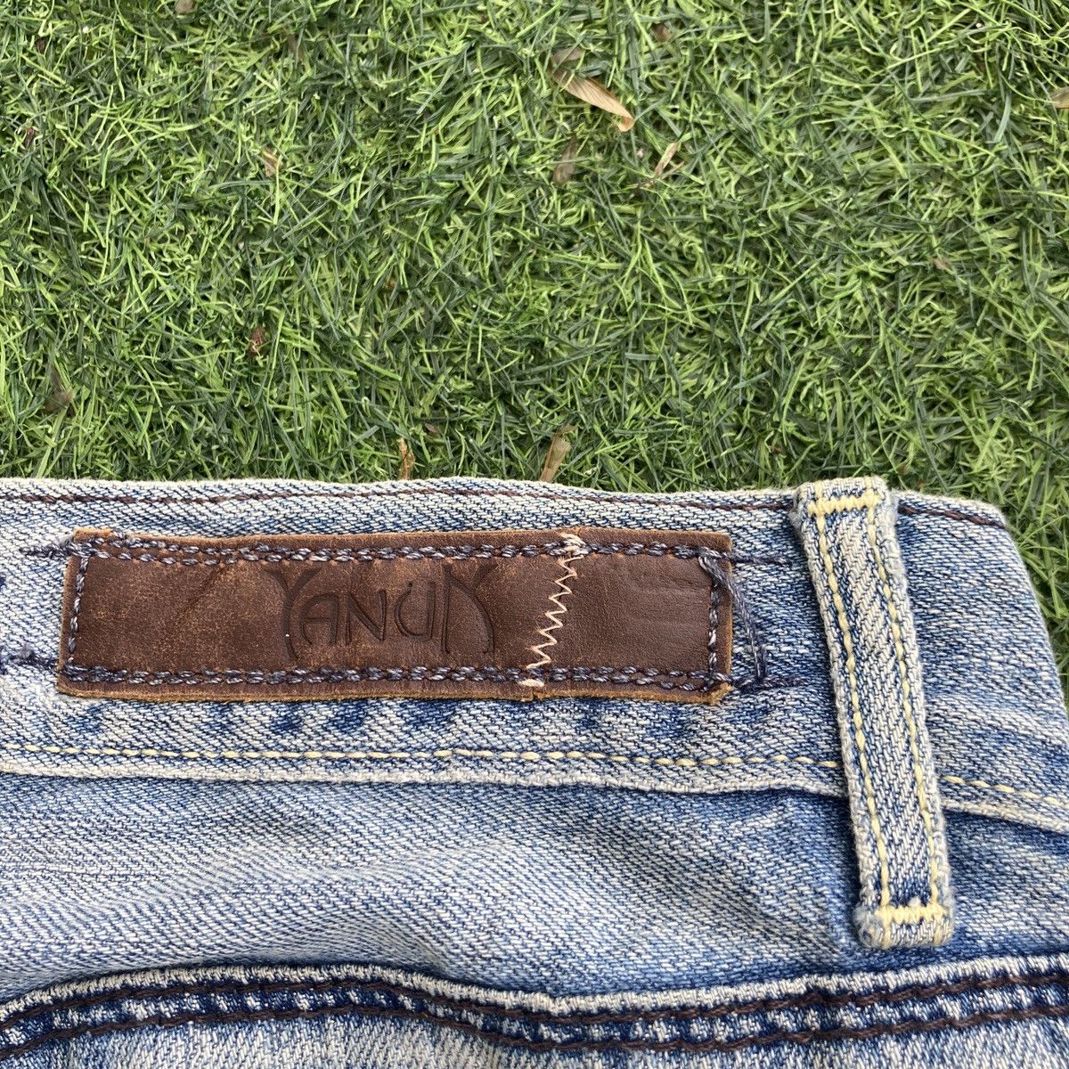 If Six Was Nine YANUK BOOTCUT DISTRESSED JEANS Size 29" - 14 Thumbnail