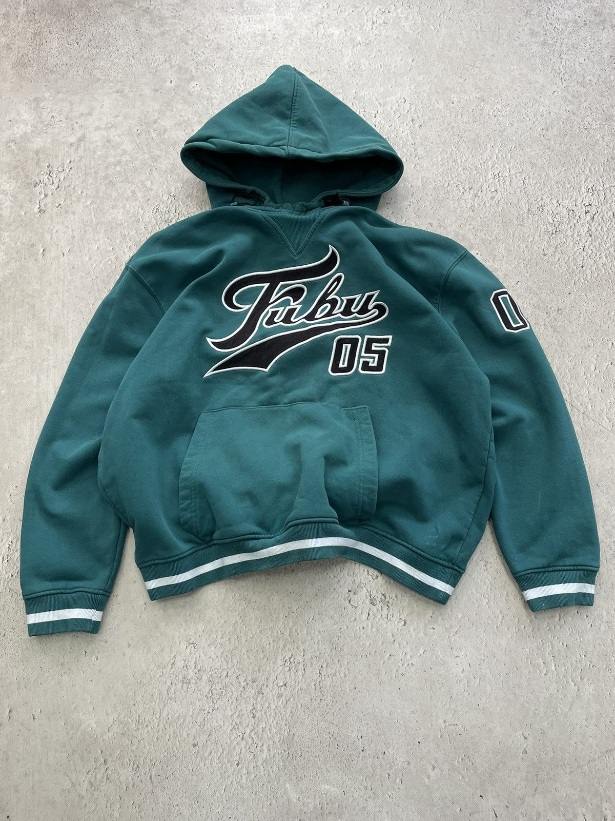 Fubu Fubu big logo rap hoodie y2k skater Size US L / EU 52-54 / 3 - 1 Thumbnail