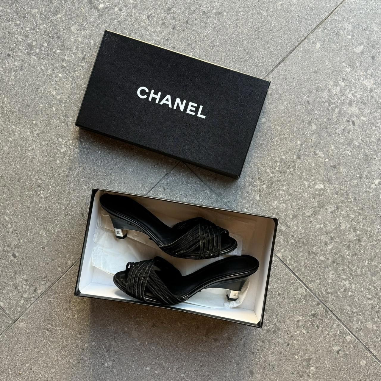 Chanel Chanel 2000s Black Kitten Heels Size US 7 / IT 37 - 1 Thumbnail