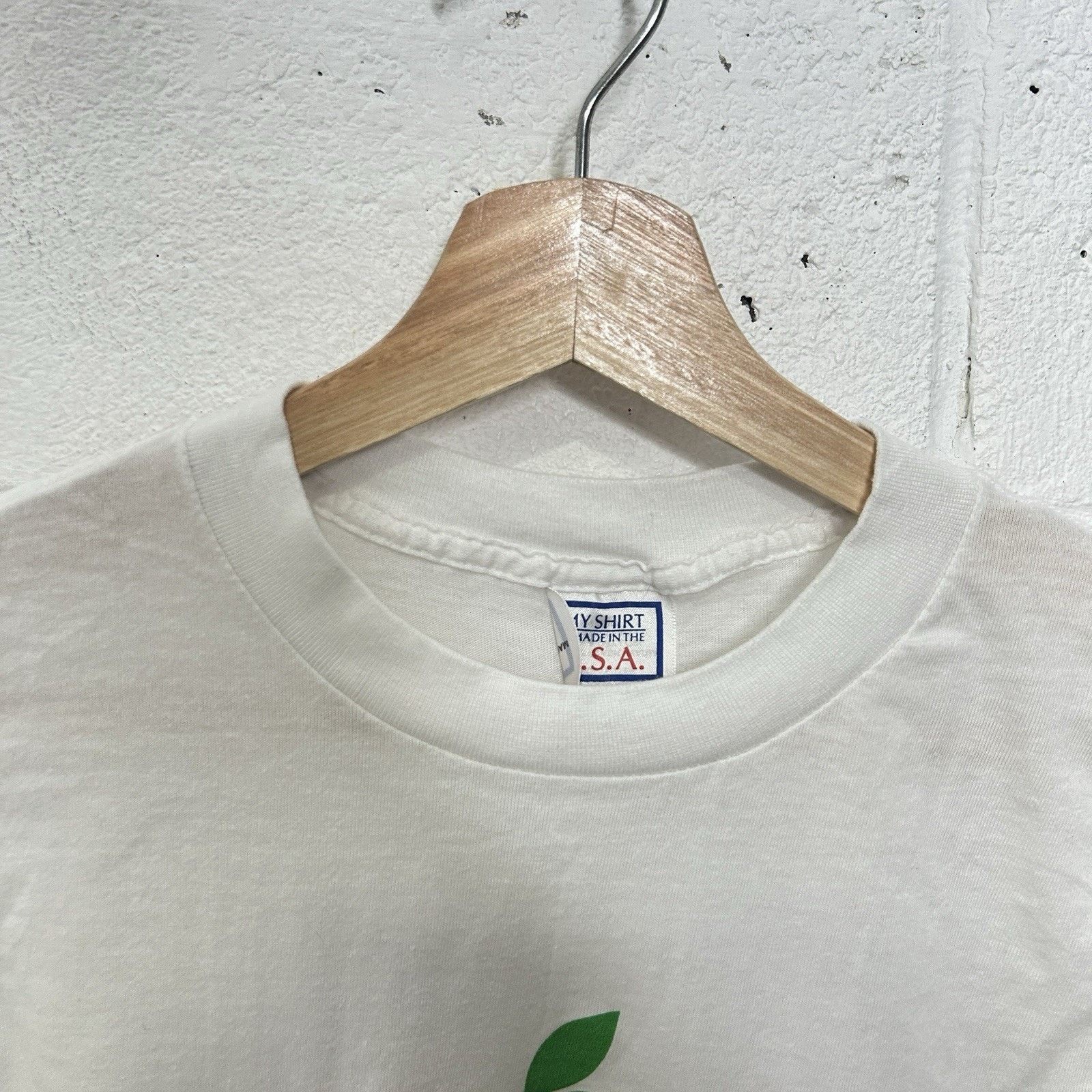 Mackintosh Vintage 80’s Apple Rainbow Mackintosh Logo T-Shirt “White" Size US S / EU 44-46 / 1 - 8 Thumbnail