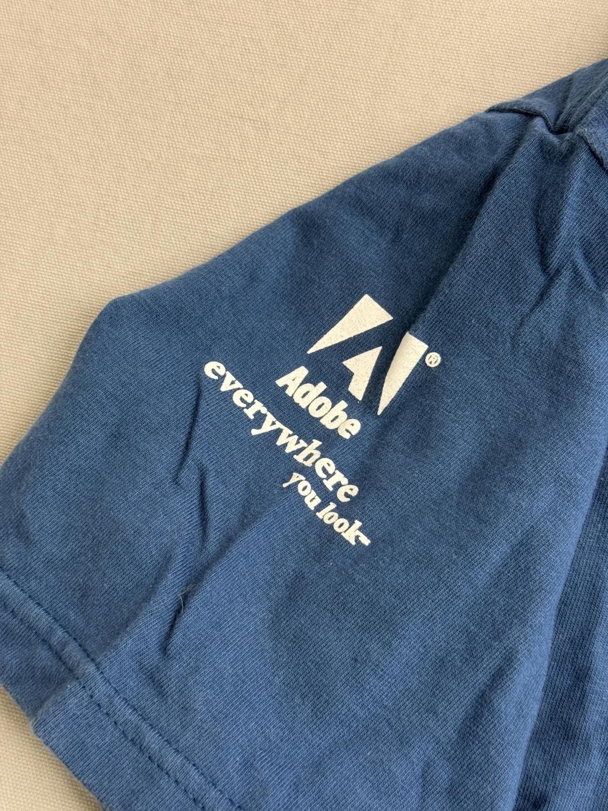 Hanes Vintage Adobe T-shirt Everywhere you look 2001 Louis Fishauf Size US L / EU 52-54 / 3 - 5 Thumbnail