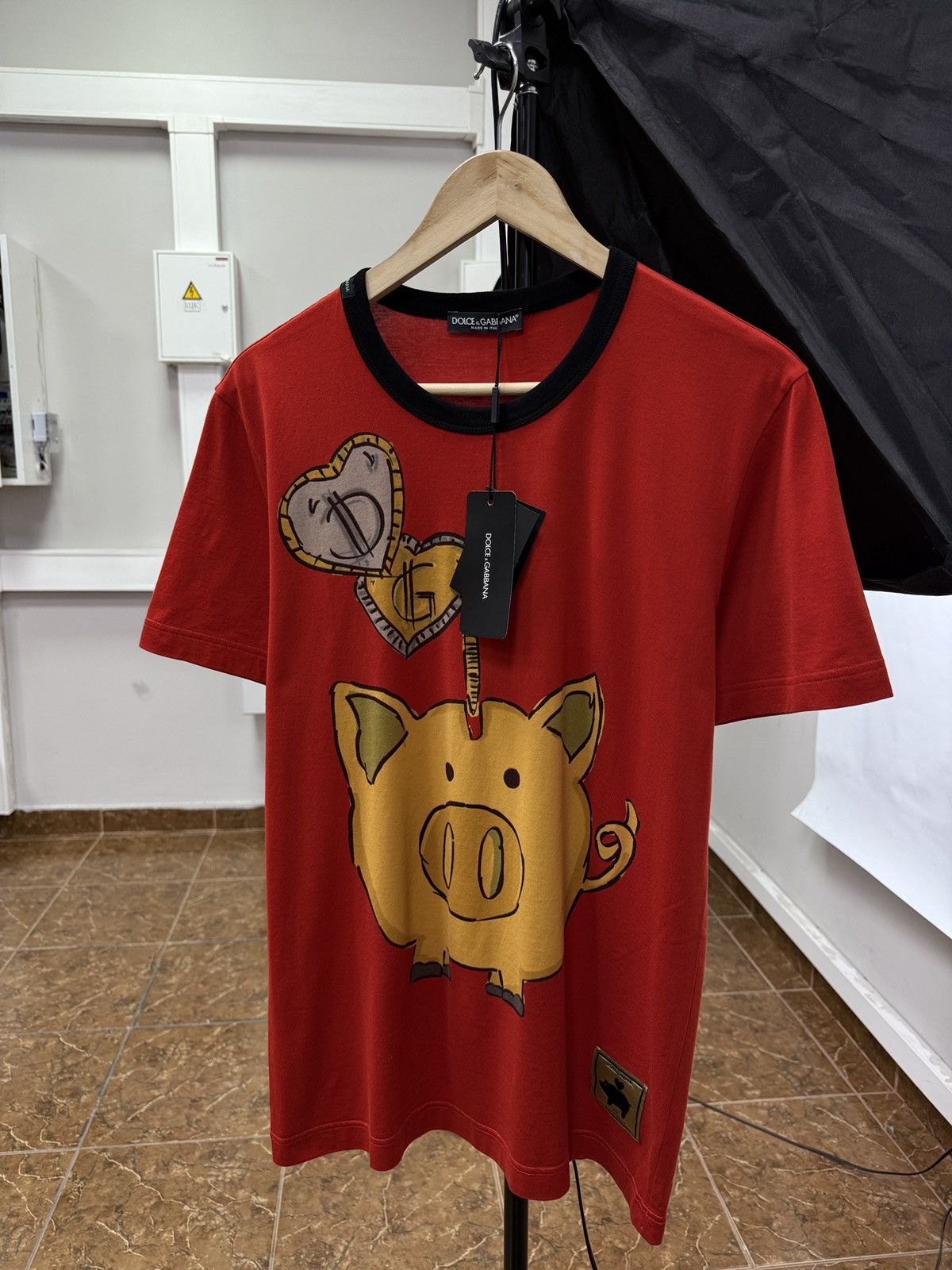 Dolce & Gabbana 🇮🇹 Dolce & Gabbana Chinese New Year Pig T-Shirt Made in Italy Size US M / EU 48-50 / 2 - 1 Thumbnail