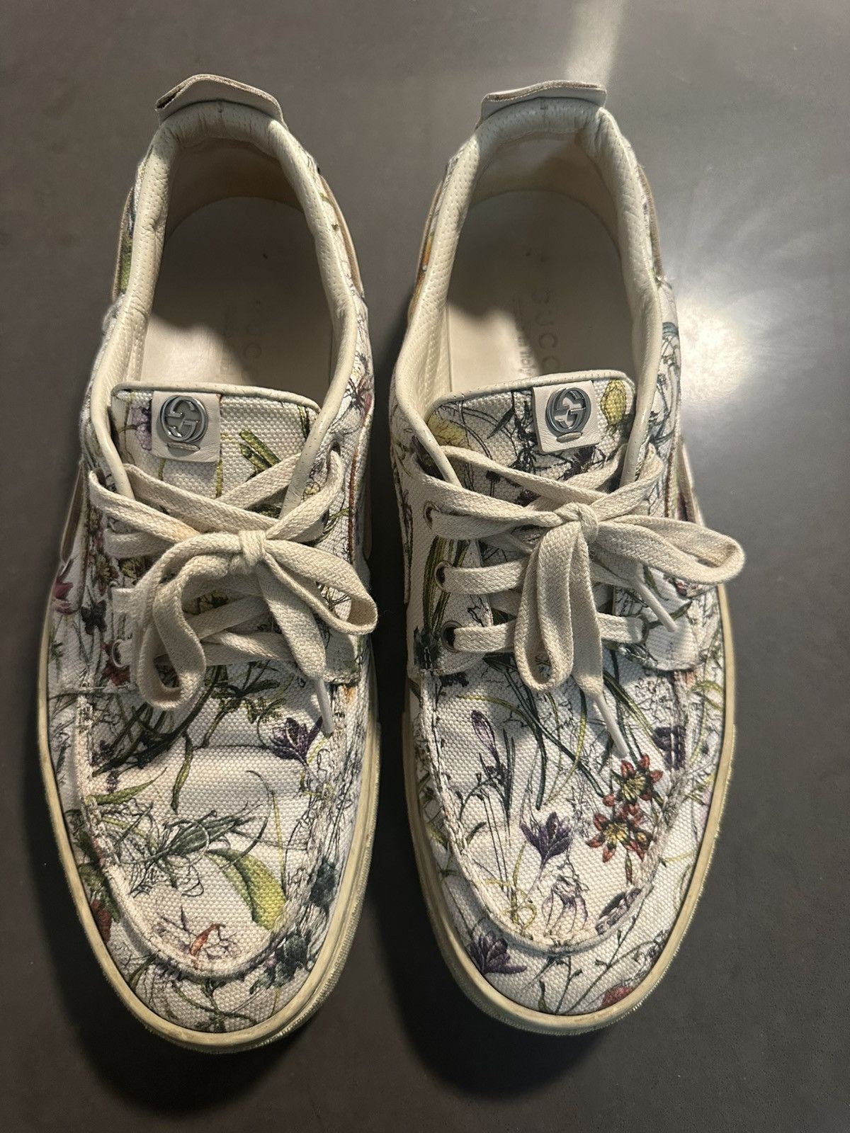 Gucci 10 Canvas Floral Sneaker with GG logo