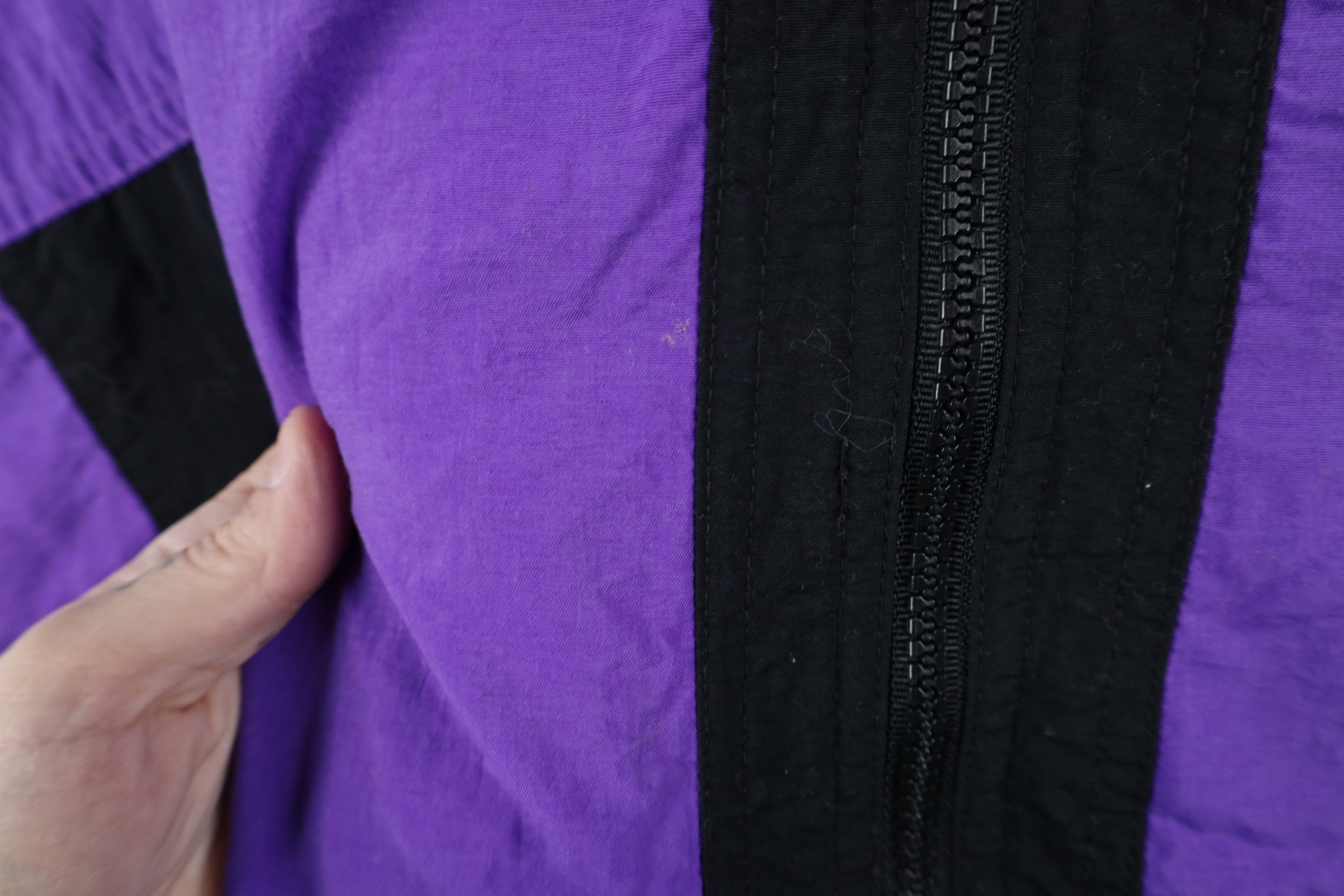 Champion × Vintage Vintage 90s Champion Reflective Windbreaker Jacket Purple Size L / US 10 / IT 46 - 5 Thumbnail