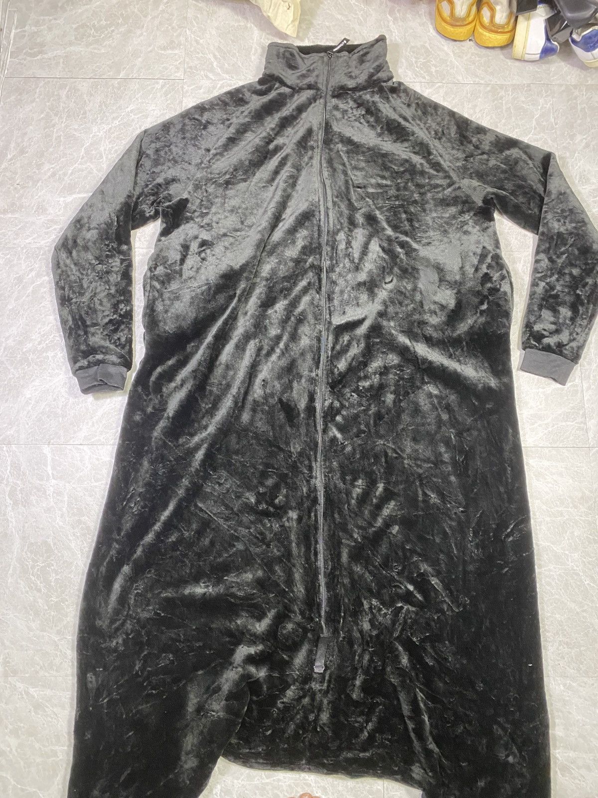 Japanese Brand Black Bauhutte gaming blanket zipper pull oversize. Pit 28.5 Size US XXL / EU 58 / 5 - 3 Thumbnail