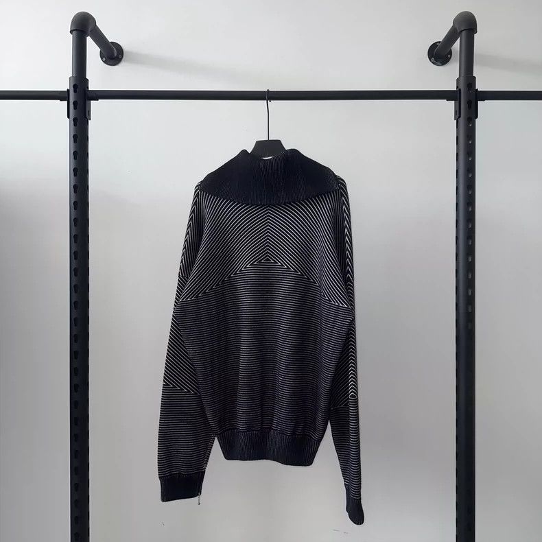 Balenciaga Balenciaga FW17 HOMME embroidered logo half-zip turtleneck Size US S / EU 44-46 / 1 - 3 Thumbnail