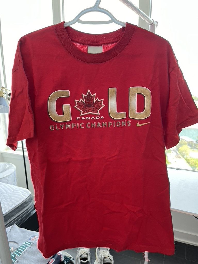 Nike Vintage Team Canada 2010 Olympics Tee Size US L / EU 52-54 / 3 - 1 Thumbnail