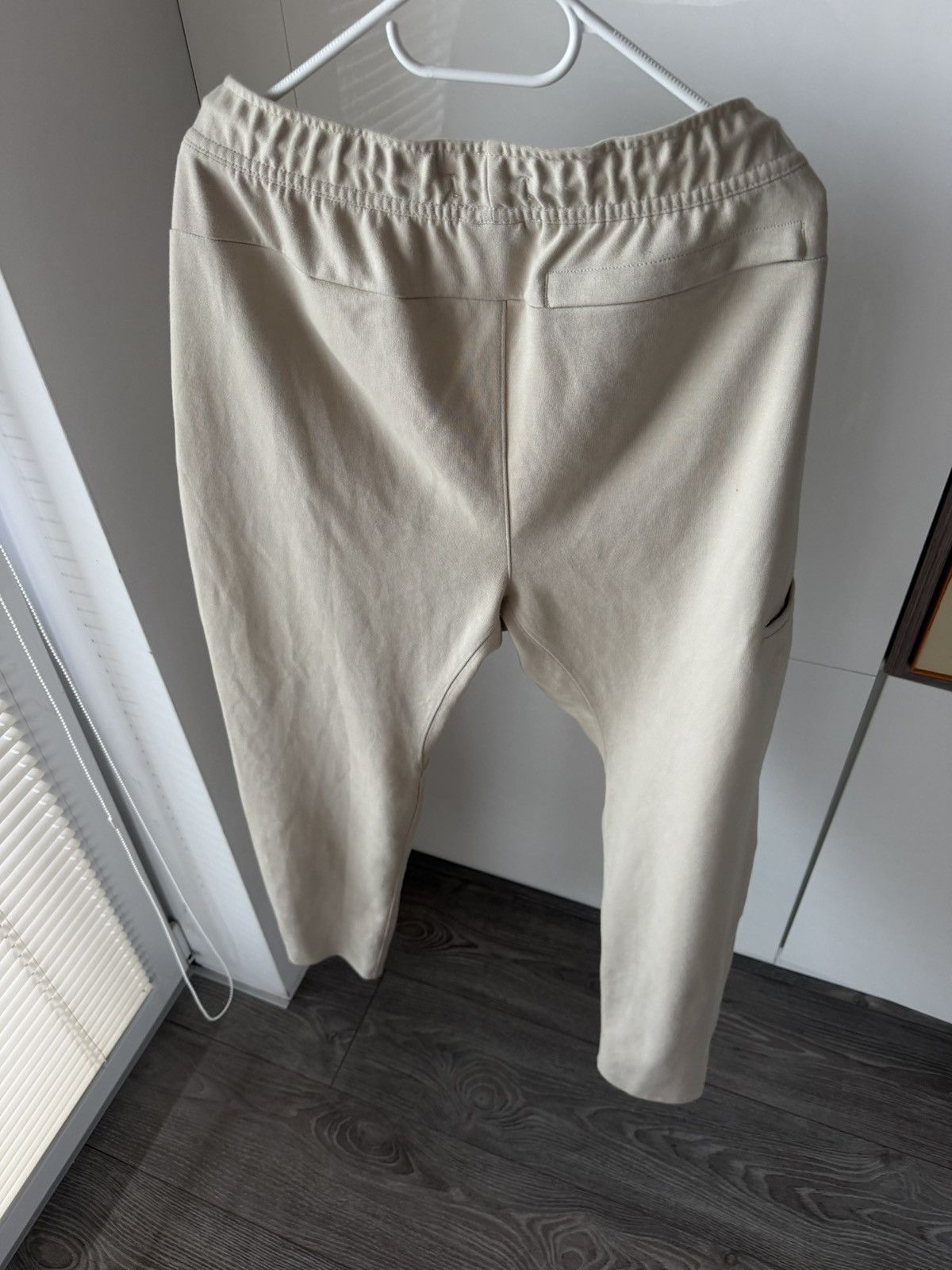 Jordan Brand Nike Air Jordan Paris Premium Embroidered Logo Mens Joggers Size US 34 / EU 50 - 10 Thumbnail