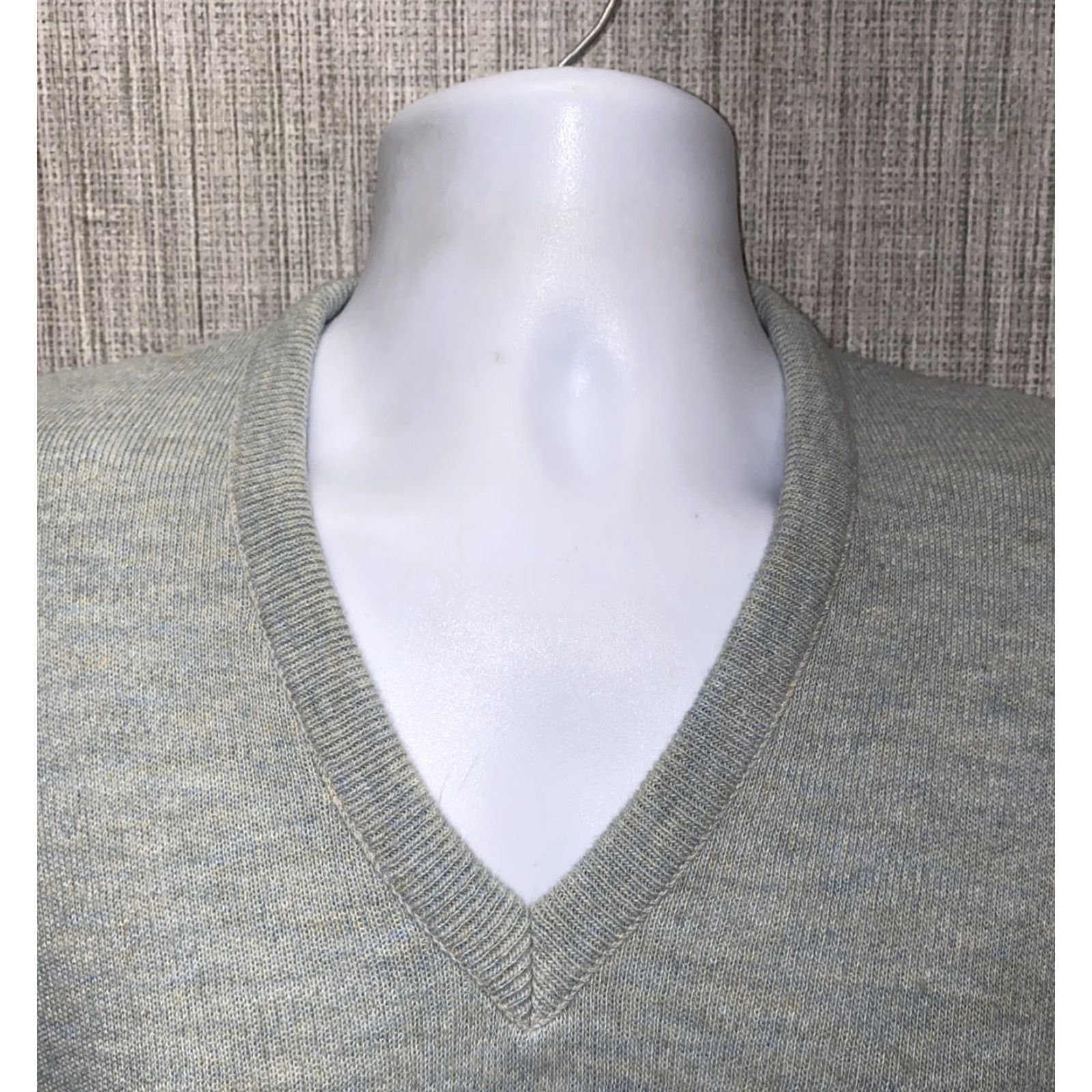 Vintage Robert Bruce Mens Light Green SHELBY V-Neck Acrylic USA Made Sweater L Size Size US L / EU 52-54 / 3 - 3 Thumbnail