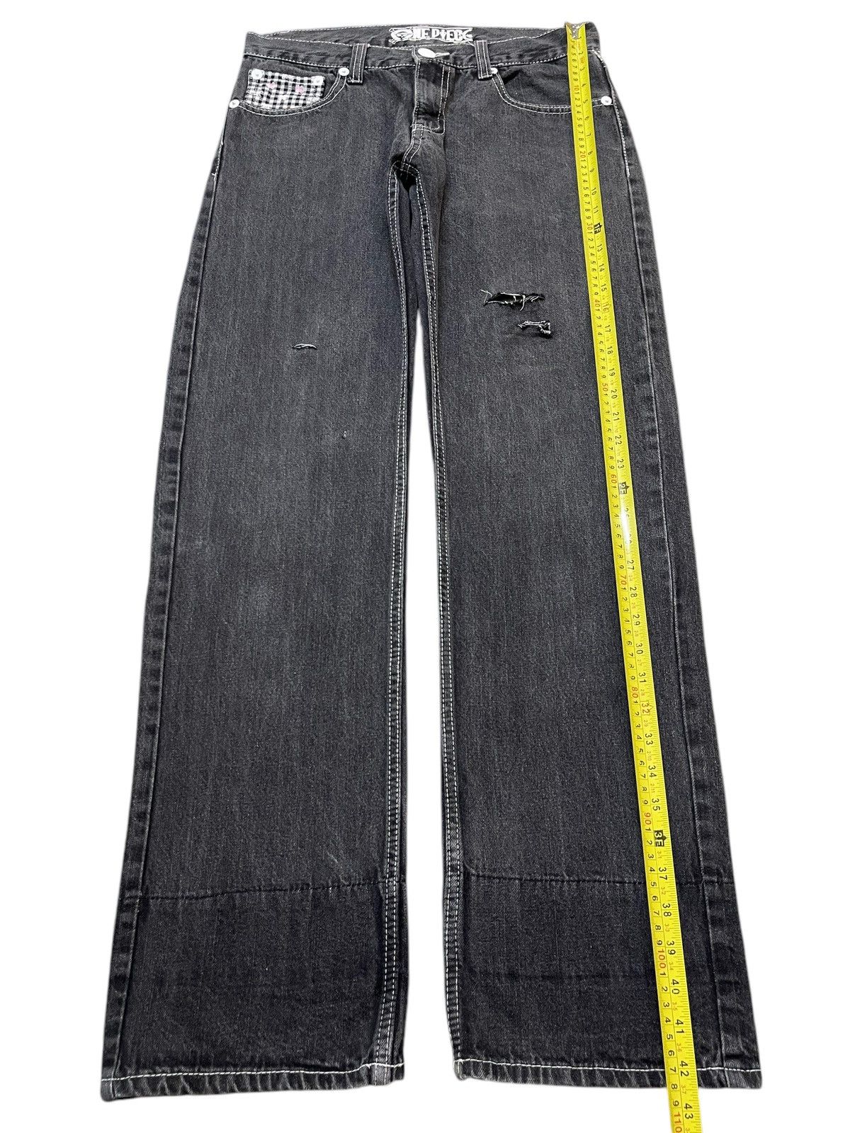 One Piece Vintage Japan One Piece Tony Chopper Distress Loose Jeans Size US 31 - 13 Thumbnail