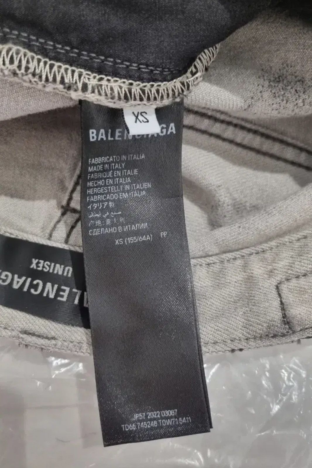 Balenciaga *rare* Balenciaga Super Destroyed Denim Pants Size US 31 - 7 Thumbnail