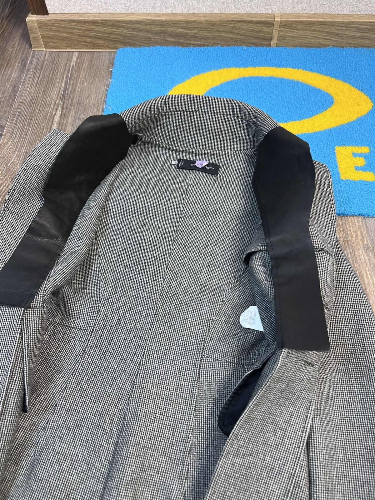 Dsquared2 × Vintage Dsquared2 Wool Checked Gray Coat Jacket with Leather details Size S / US 4 / IT 40 - 15 Thumbnail