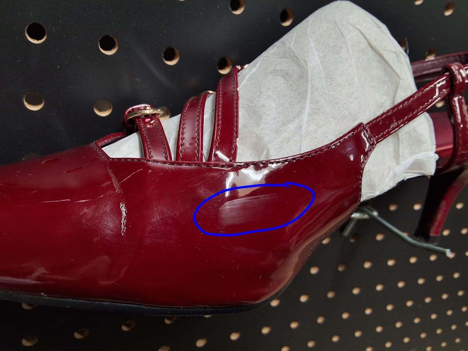 Unknown London Stunning Red Patent Kitten Heels - Act Fast! Size US 7.5 / IT 37.5 - 7 Thumbnail