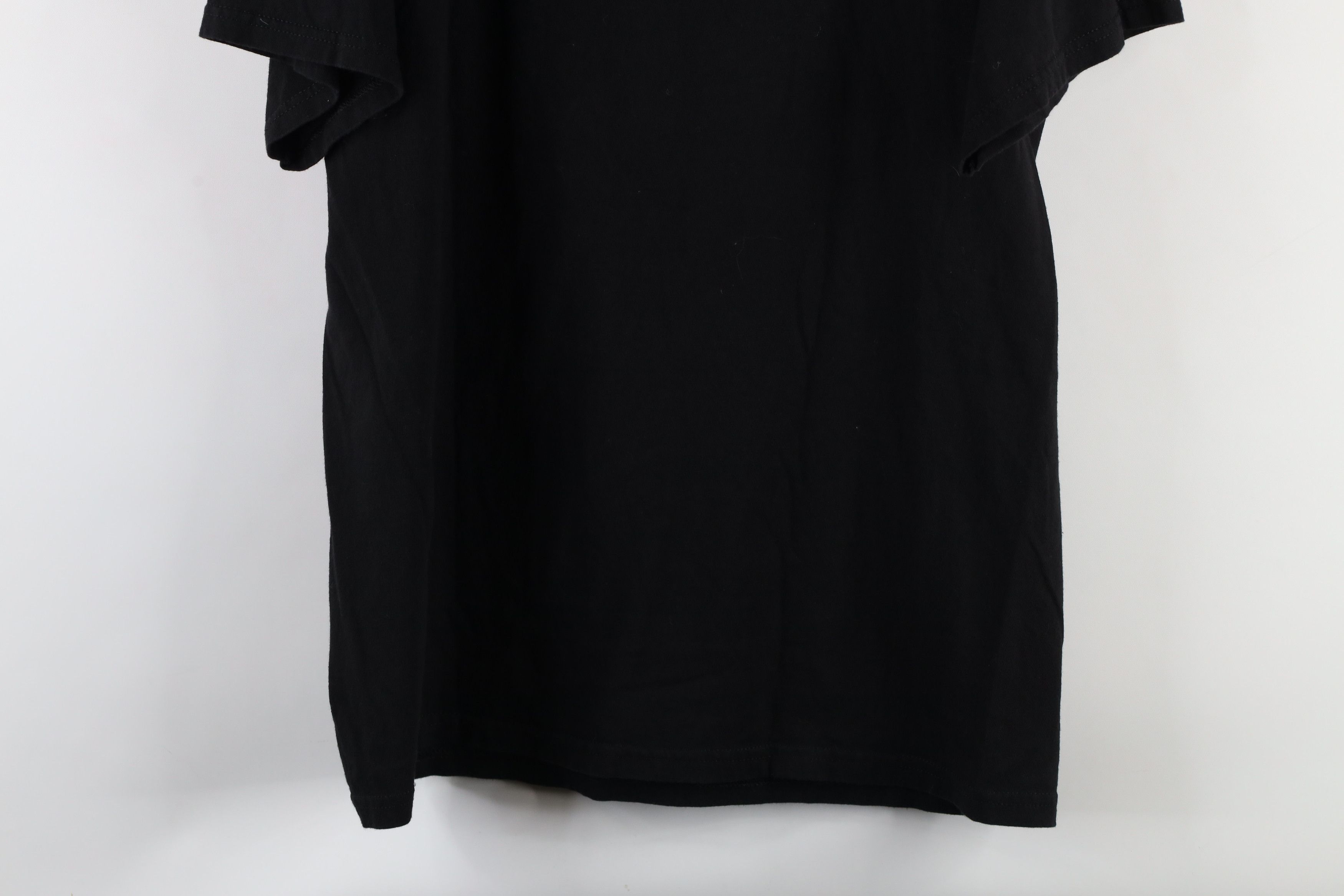 Vintage Vintage Streetwear Chamber of Horrors Haunted House T-Shirt Size US L / EU 52-54 / 3 - 12 Thumbnail