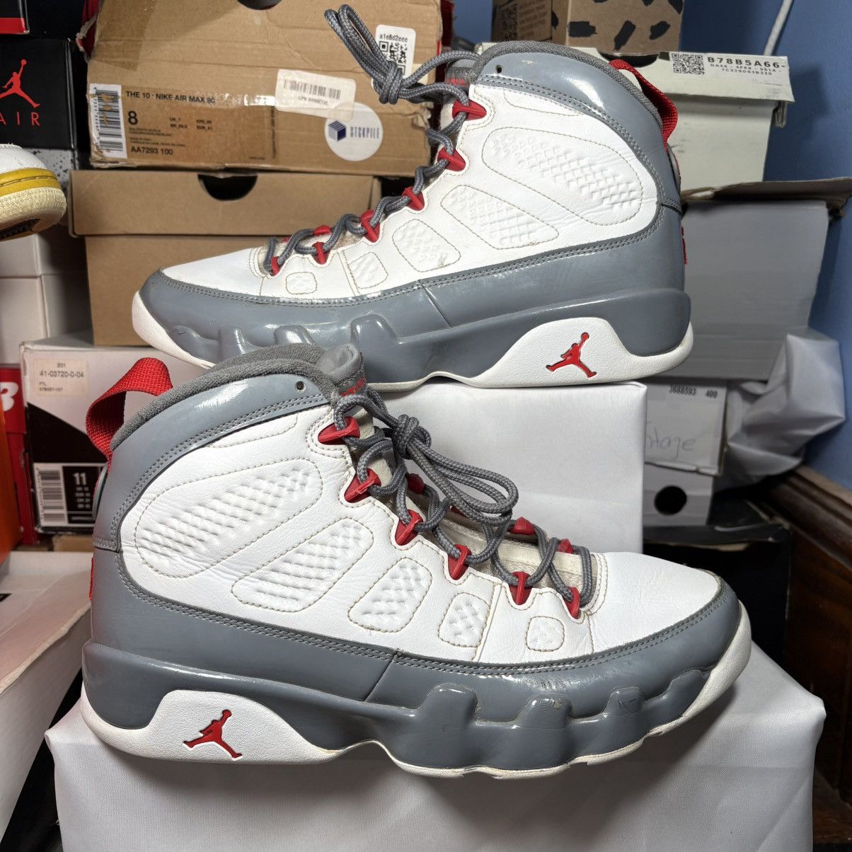 Jordan Brand Size 8.5 - Jordan 9 Retro Mid Fire Red Size US 8.5 / EU 41-42 - 1 Thumbnail