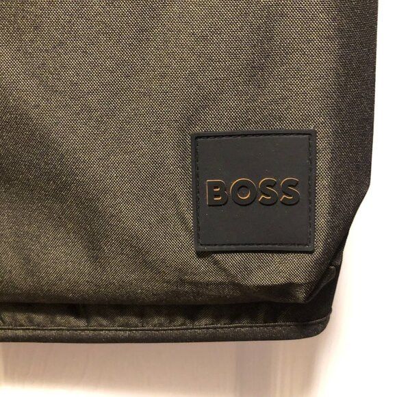 Hugo Boss Hugo boss men's new polyester vest size: 36R Size 36R - 4 Thumbnail
