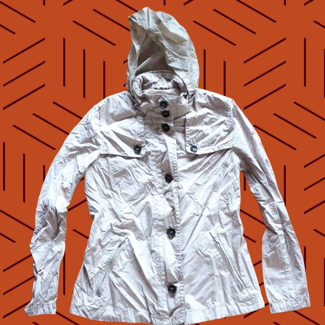 Geox Geox Respira Women's Shell Beige Size 6 Jacket Size M / US 6-8 / IT 42-44 - 1 Thumbnail