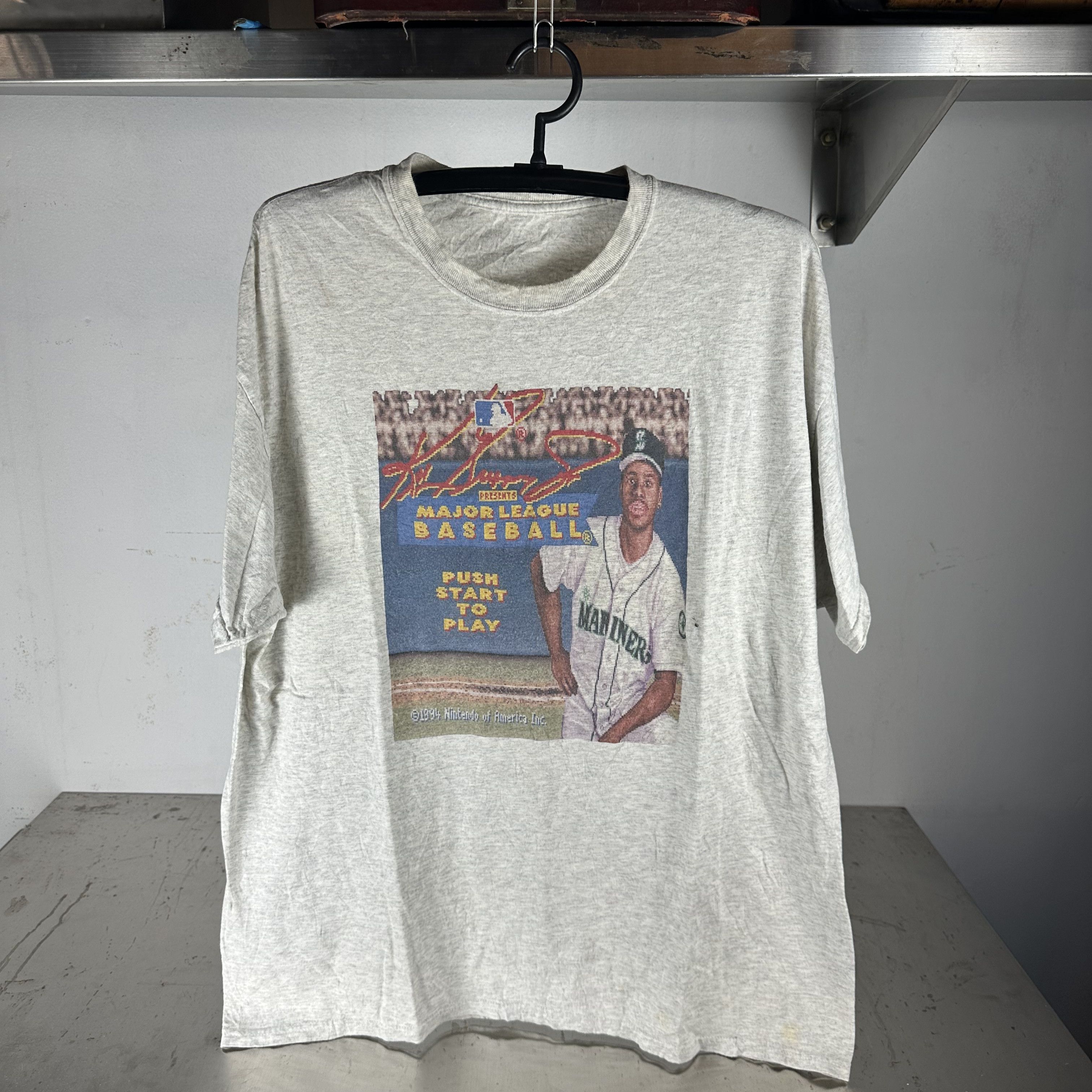 Vintage ​​1994 Ken Griffey JR Nintendo MLB Video Game Promo T-shirt Size US XL / EU 56 / 4 - 1 Thumbnail