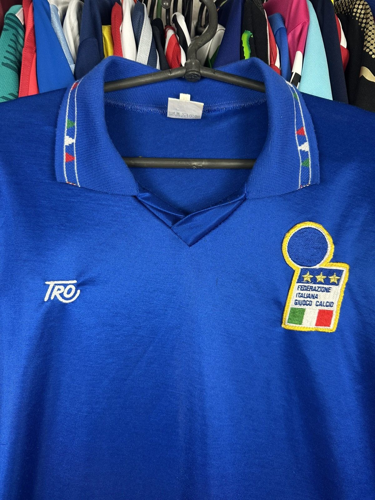 Other ITALY NATIONAL TEAM 80s-90s HOME FOOTBALL SHIRT JERSEY TRO Size US L / EU 52-54 / 3 - 3 Thumbnail