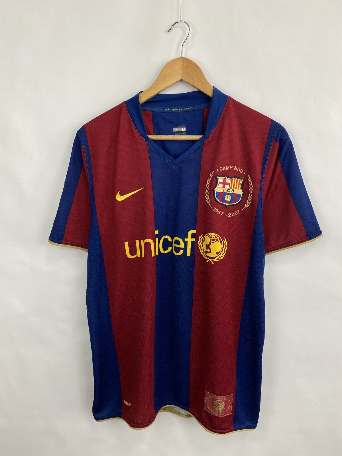 Nike Vintage 2007 F. C. Barcelona Nike Soccer Jersey T-Shirt Rare Size US M / EU 48-50 / 2 - 3 Thumbnail