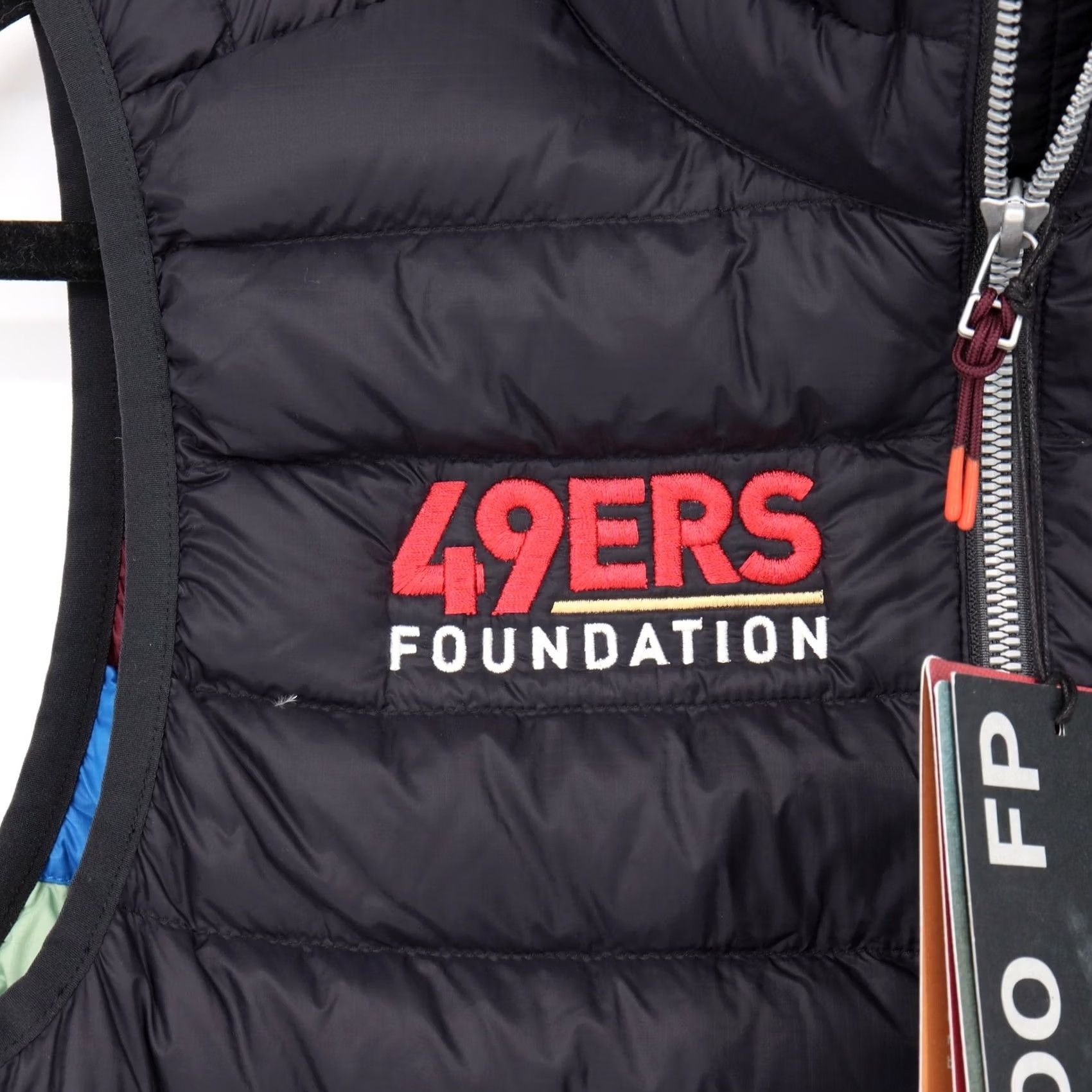 Cotopaxi VINTAGE Cotopaxi Fuego Down Vest Womens S Black 800 Fill 49ers Foundation? Size S / US 4 / IT 40 - 2 Thumbnail
