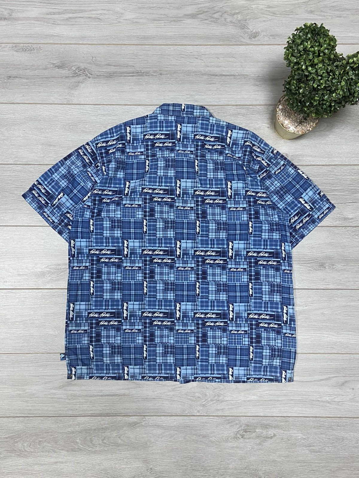 Pelle Pelle Pelle Pelle 🎶 Marc Buchanan monogram shirt buttons Size US XL / EU 56 / 4 - 8 Thumbnail