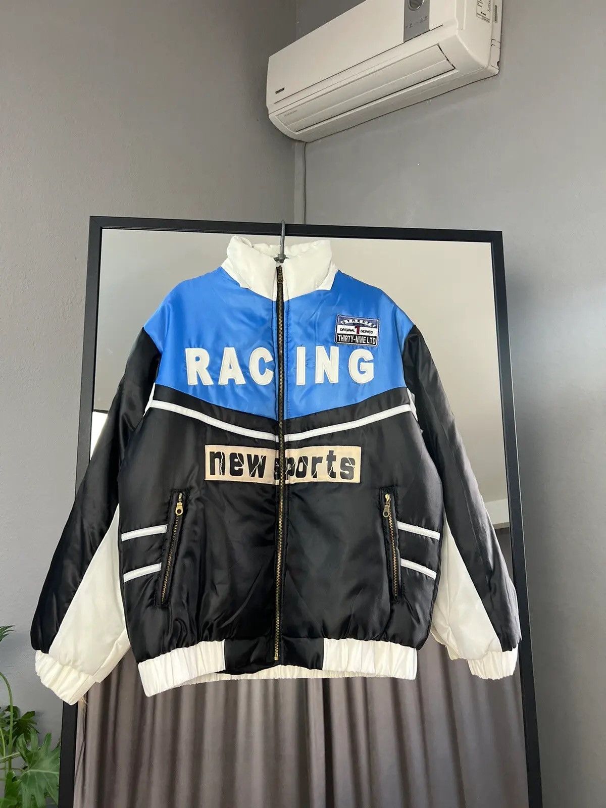 NASCAR Vintage Racing bomber jacket Red Bull Marlboro Size US M / EU 48-50 / 2 - 3 Thumbnail