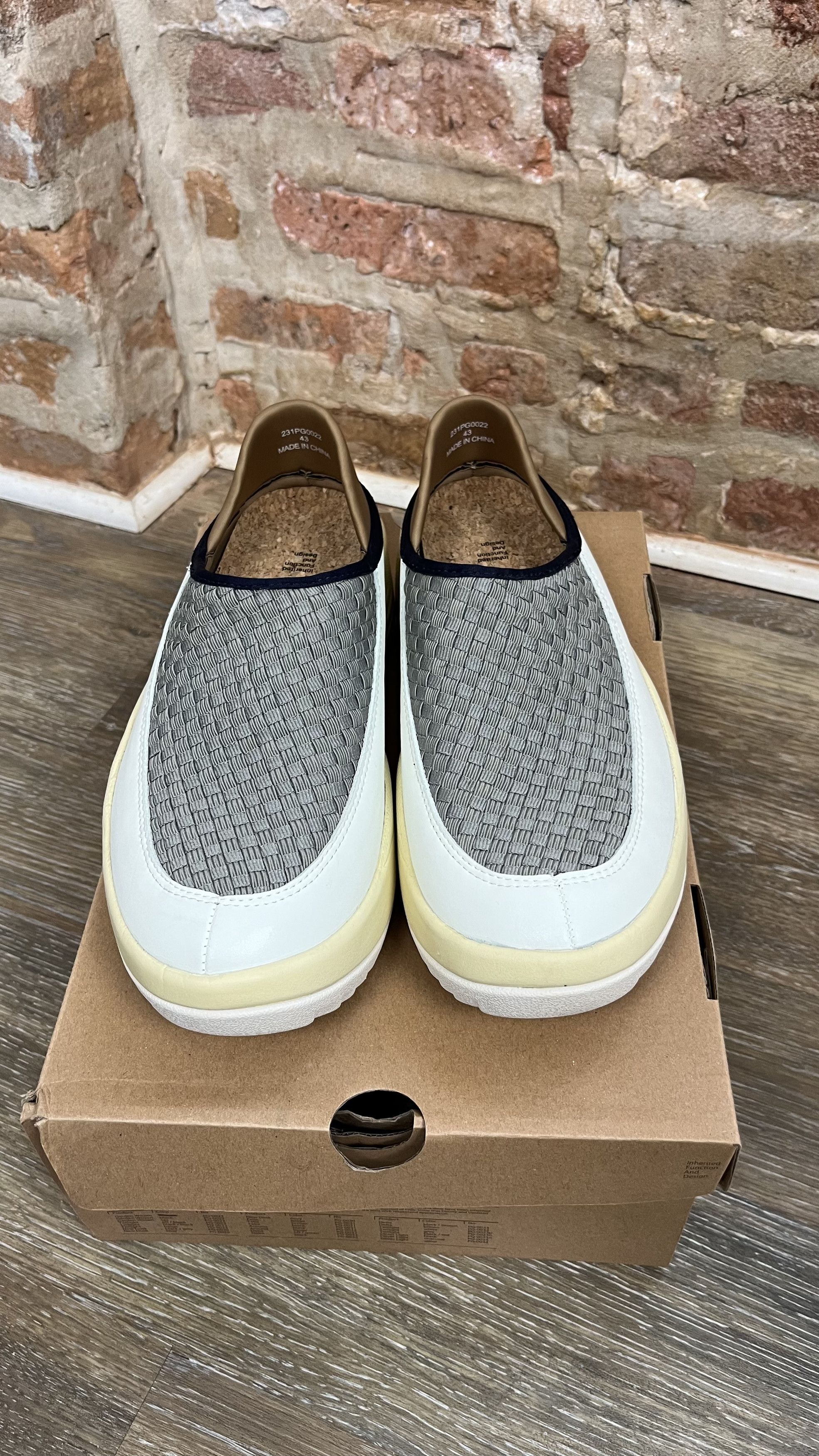 Japanese Brand Playground Garden Woven Size US 10 / EU 43 - 11 Thumbnail